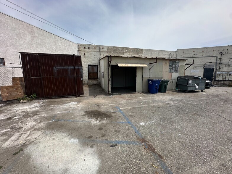 More Photos Of 8517-8519 Long Beach Blvd, Huntington Park Storefront For Lease