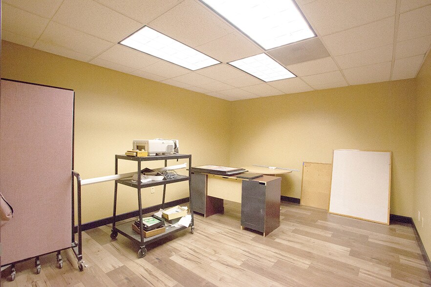 More Photos Of 425-427 Atlantic Ave, Long Beach Office For Sale