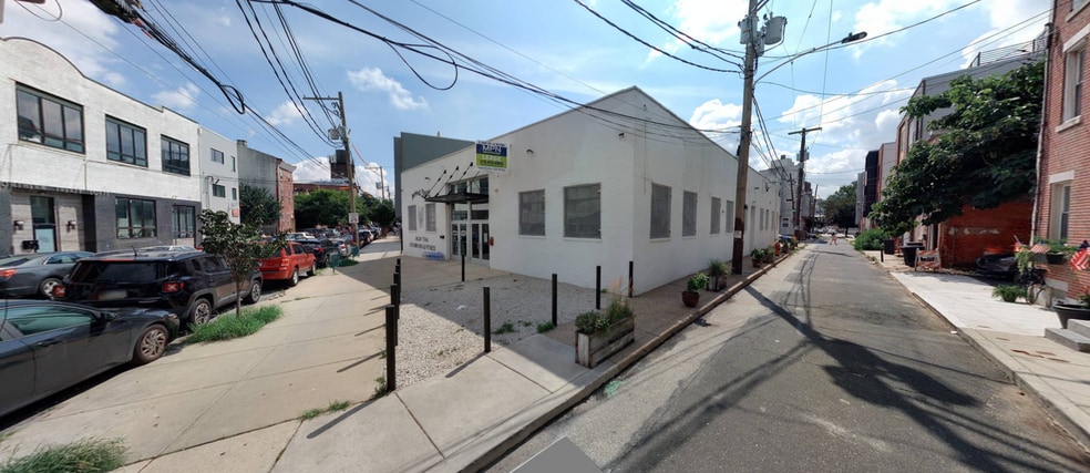 Primary Photo Of 2011 Amber St, Philadelphia Restaurant For Lease