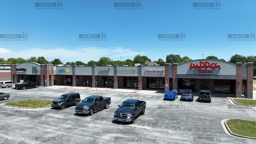 More Photos Of 701-703 N McCroskey St, Nixa Unknown For Lease