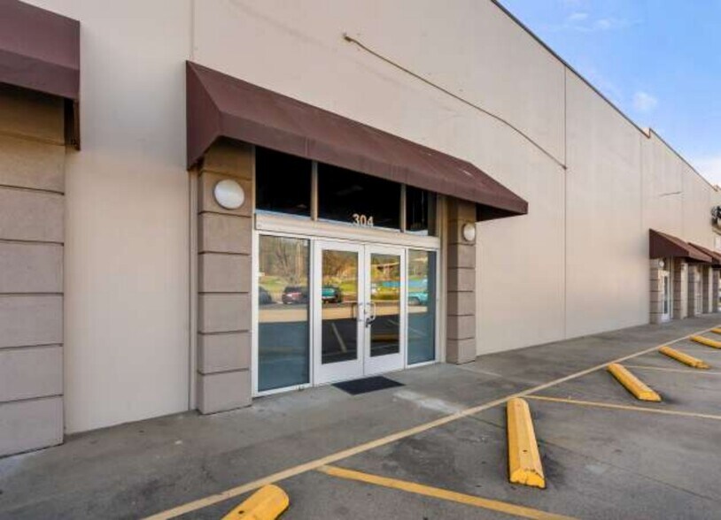 More Photos Of 304-350 NE Agness Ave, Grants Pass Unknown For Lease