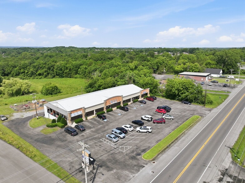More Photos Of 875 Union St, Shelbyville Storefront Retail Office For Sale