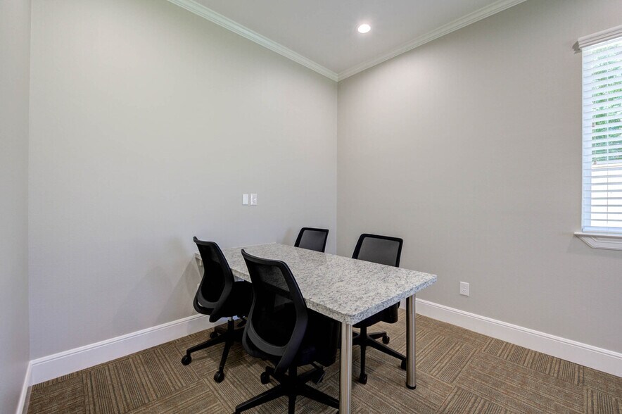 More Photos Of 18930 Kuykendahl Rd, Spring Medical For Lease