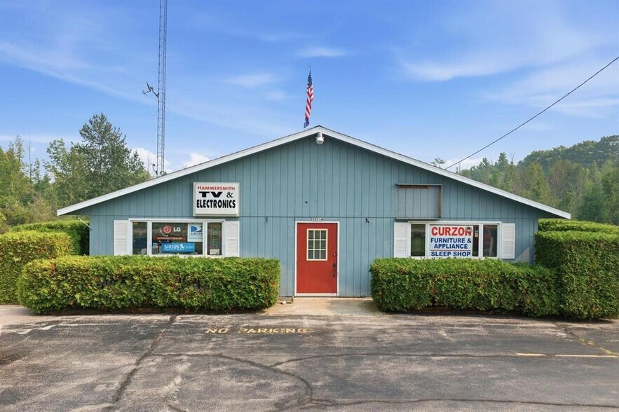 Primary Photo Of 10514 Country Ln, Sister Bay Storefront For Sale