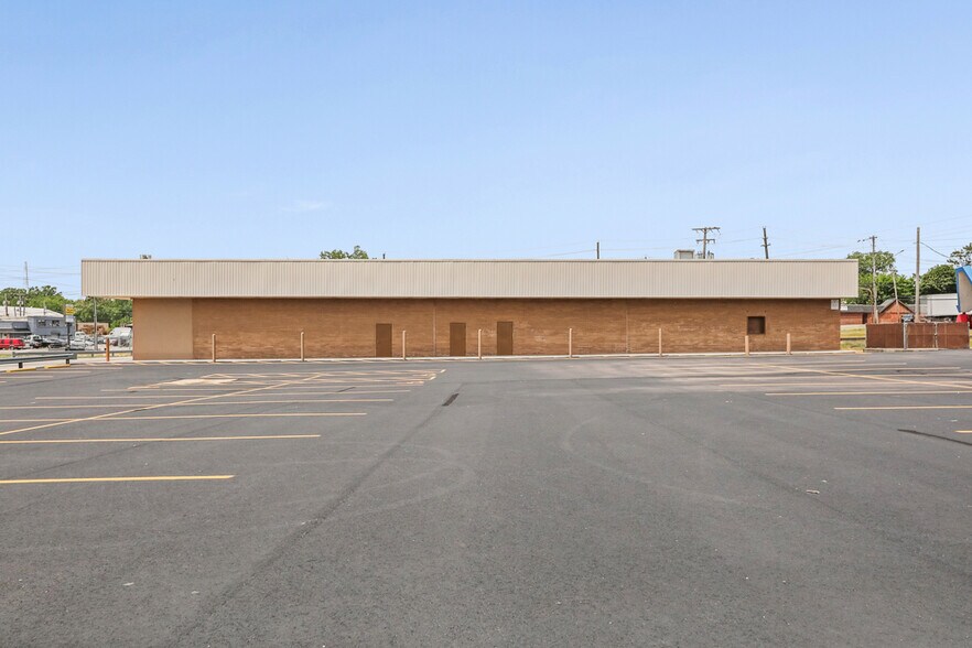 More Photos Of 3475 Ridge Rd, Cleveland Skating Rink For Sale