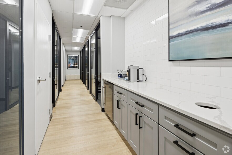 More Photos Of 1627 K St NW, Washington Office For Sale