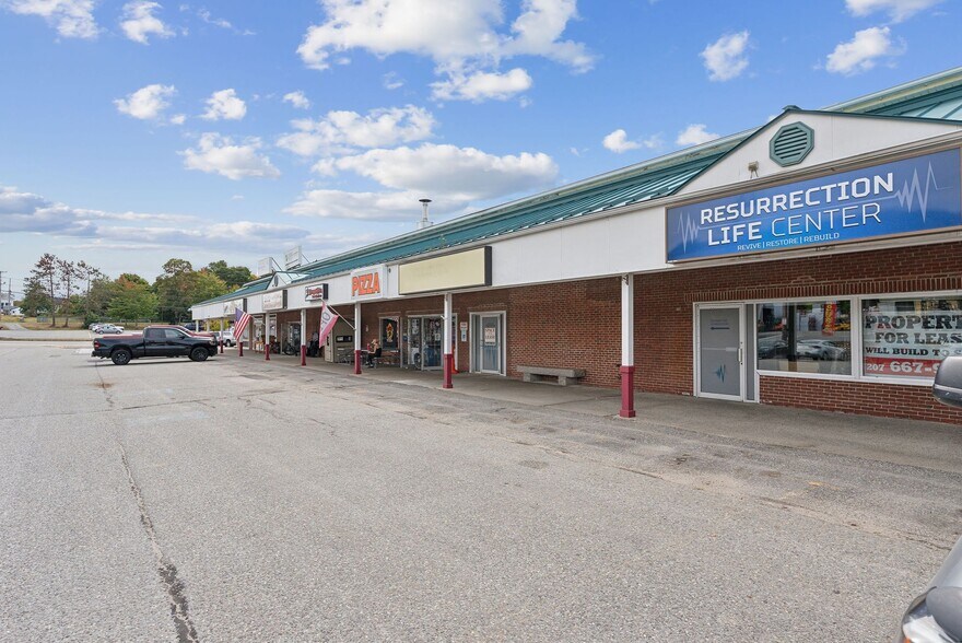 More Photos Of 248 State St, Ellsworth Department Store For Sale