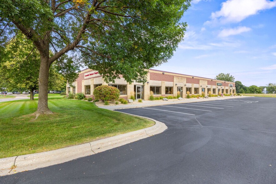 Primary Photo Of 990 Elm St E, Annandale Coworking Space