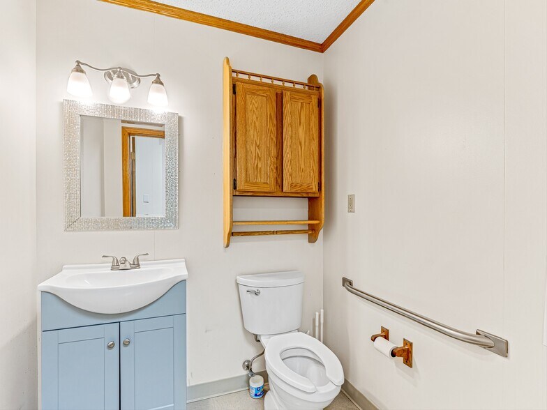 More Photos Of 2159 Hendersonville Rd, Arden Medical For Lease