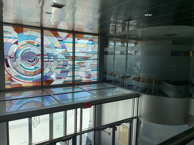 More Photos Of 650 E Algonquin Rd, Schaumburg Office For Lease