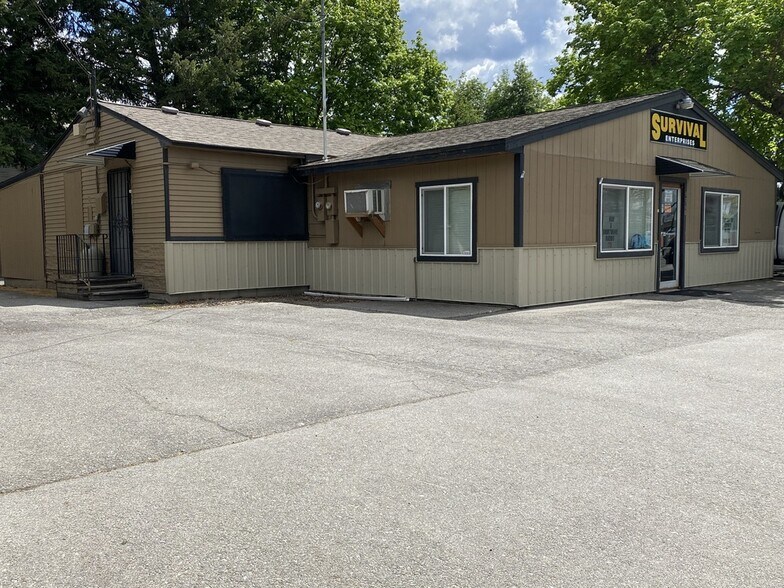 More Photos Of 9360 N Government Way, Hayden Storefront Retail Residential For Sale