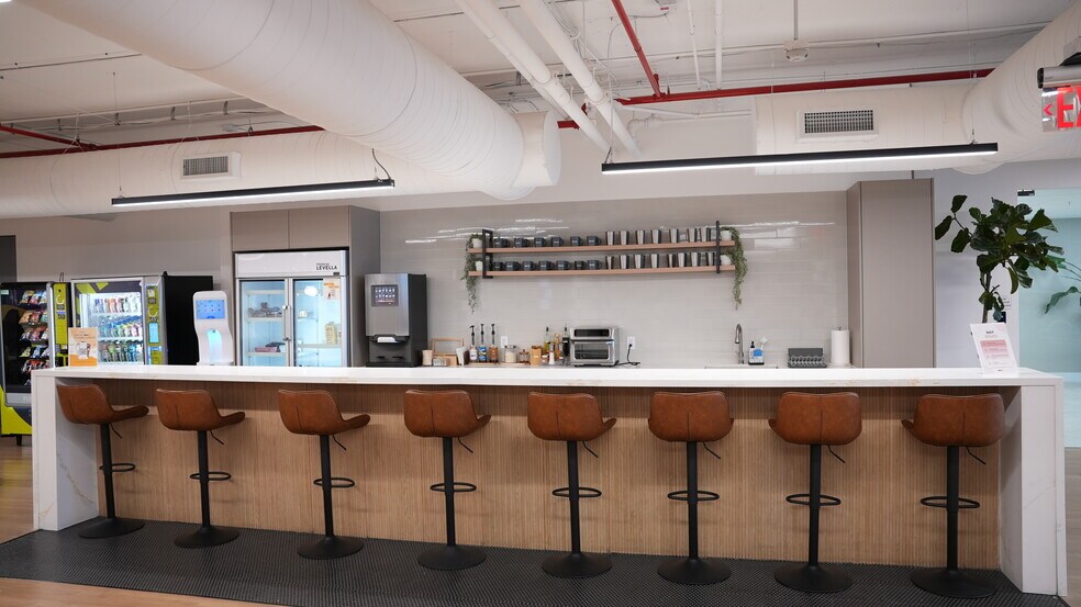 More Photos Of 1100 Brickell Bay Dr, Miami Coworking Space