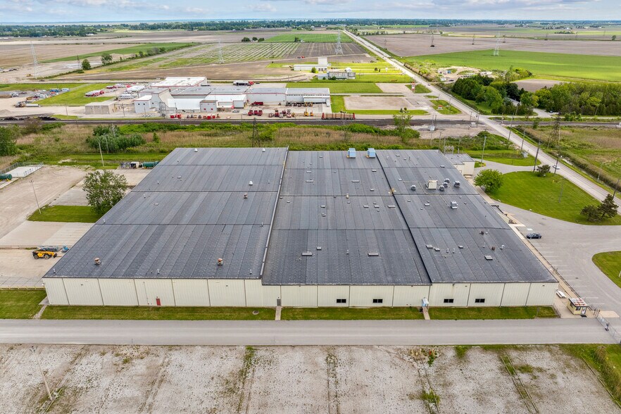 More Photos Of 189 Queen St N, Chatham-Kent Warehouse For Lease