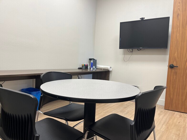 More Photos Of 1098 Lincoln Ave, San Jose Loft Creative Space For Lease