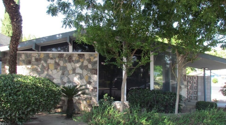 Primary Photo Of 756 G St, Reedley Medical For Sale