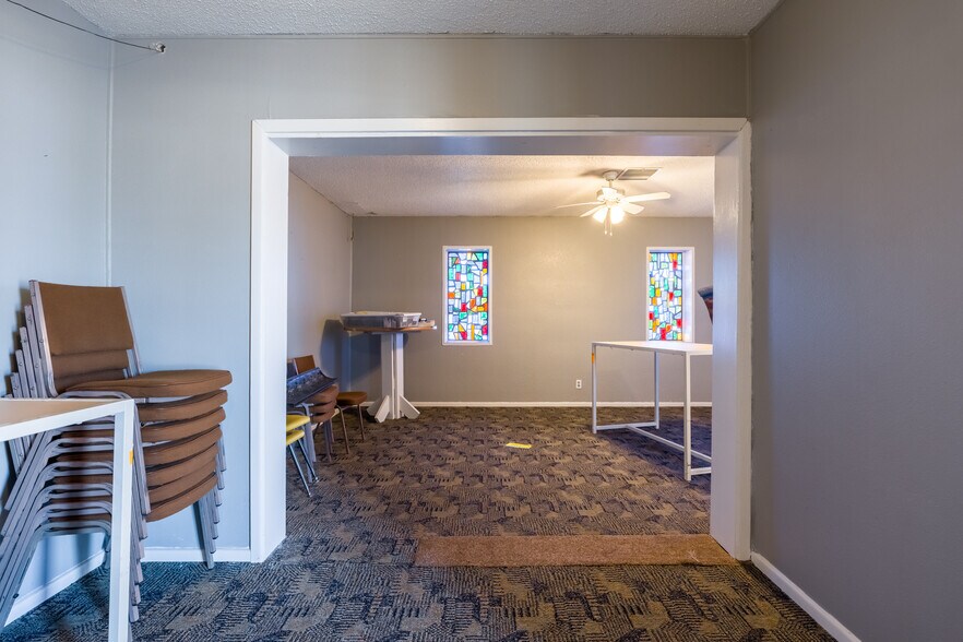 More Photos Of 1809 34th St, Lubbock Religious Facility For Sale