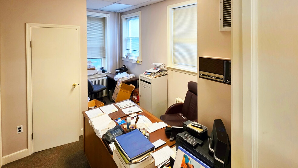 More Photos Of 5912 Ridge Ave, Philadelphia Medical For Lease