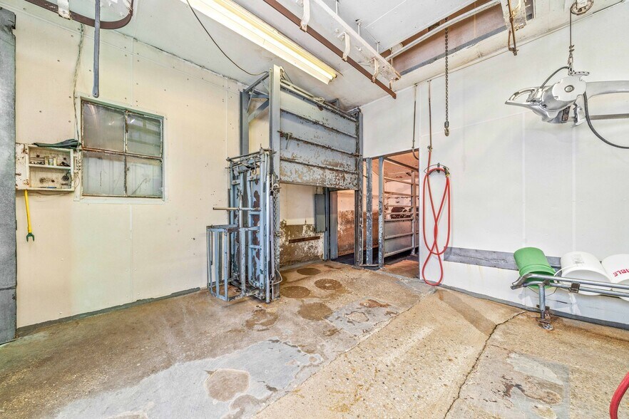 More Photos Of 101 S East St, Earlville Specialty For Sale