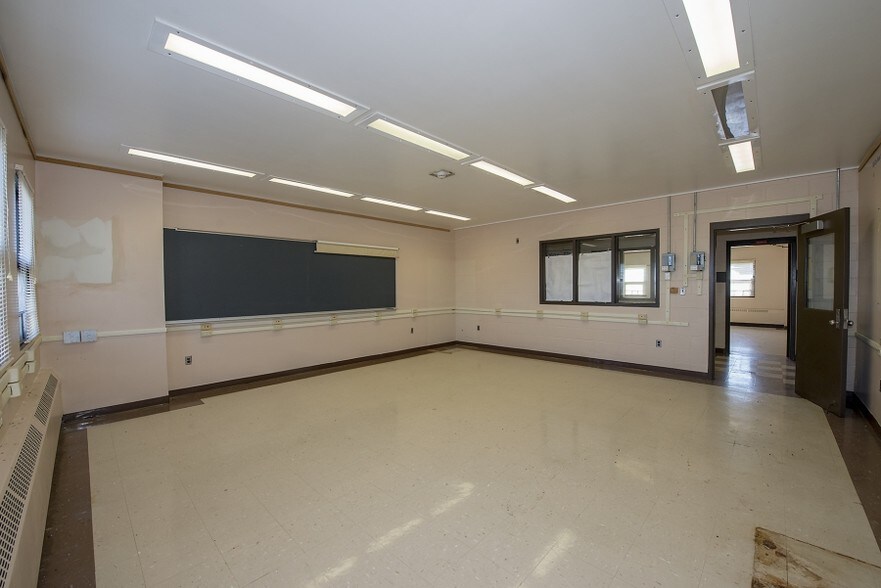 More Photos Of 7874 State Route 11, Chateaugay Warehouse For Lease