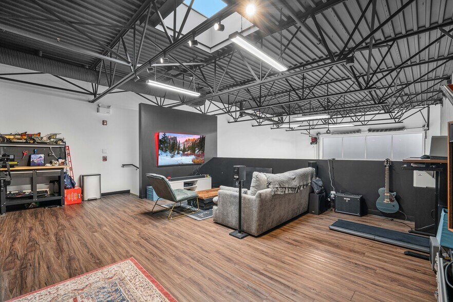 More Photos Of 1750 120 Av NE, Calgary Warehouse For Sale