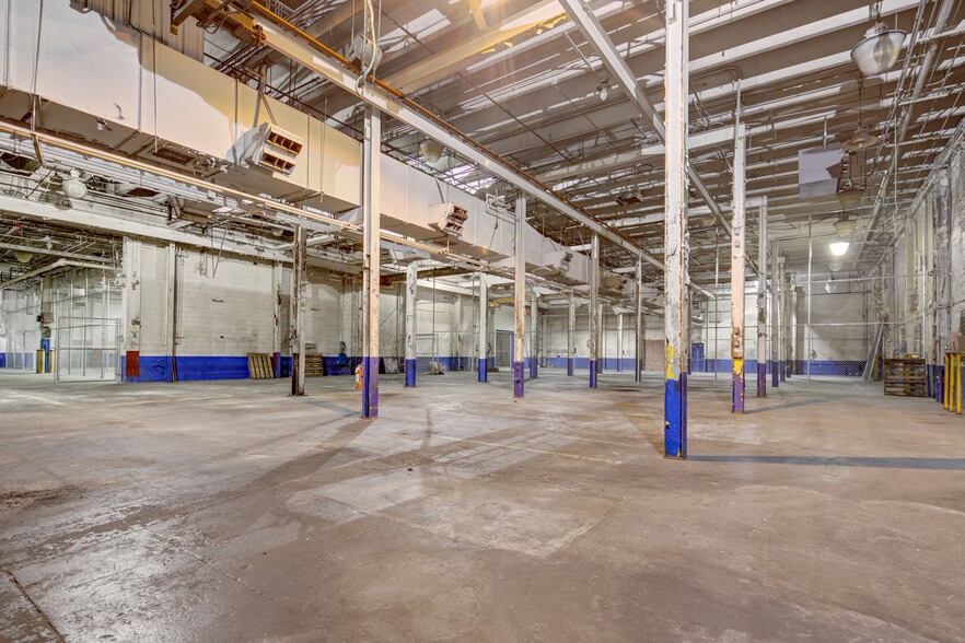 More Photos Of 3036 Gillespie St, Fayetteville Manufacturing For Lease