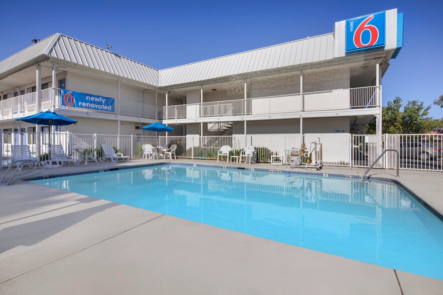 More Photos Of 1564 E Main St, Woodland Hotel For Sale