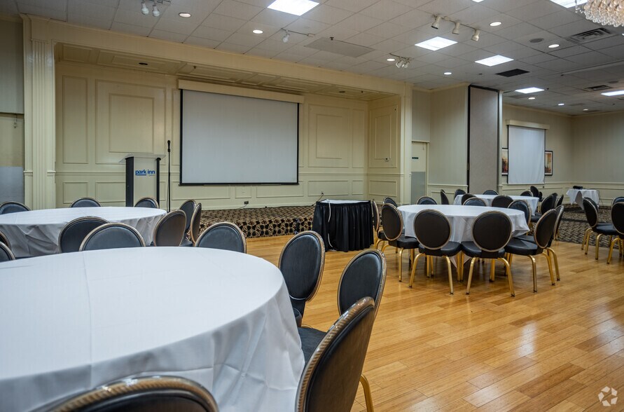 More Photos Of 3377 New Castle Rd, West Middlesex Hotel For Sale