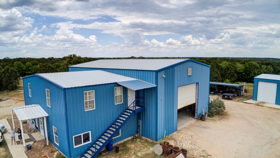 More Photos Of 9425 Schoenthal Rd, New Braunfels Warehouse For Sale