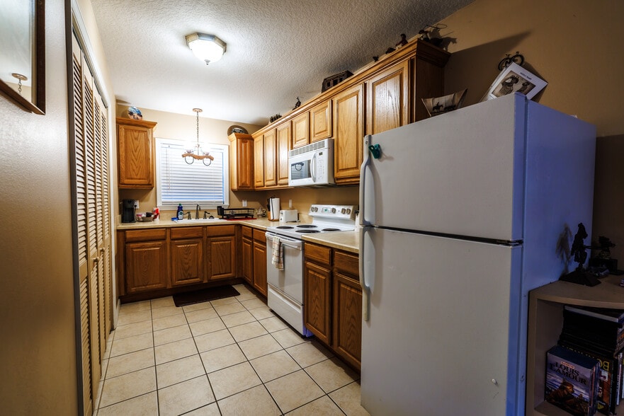 More Photos Of 215 E French Ave, Orange City Hospitality For Sale