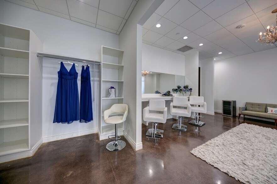 More Photos Of 25566 Bradbury Dr, Hockley Theater Concert Hall For Sale