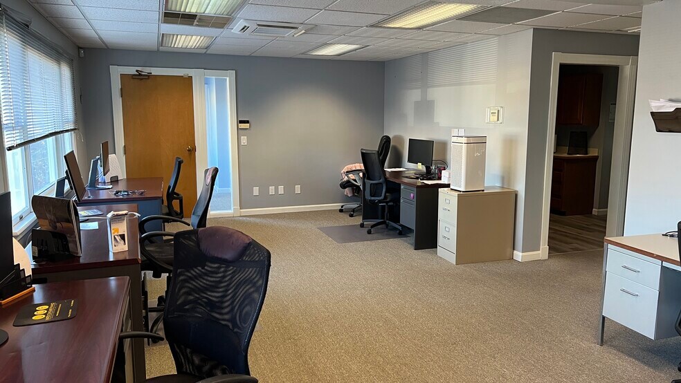 More Photos Of 150 W Grove St, Middleborough Medical For Sale