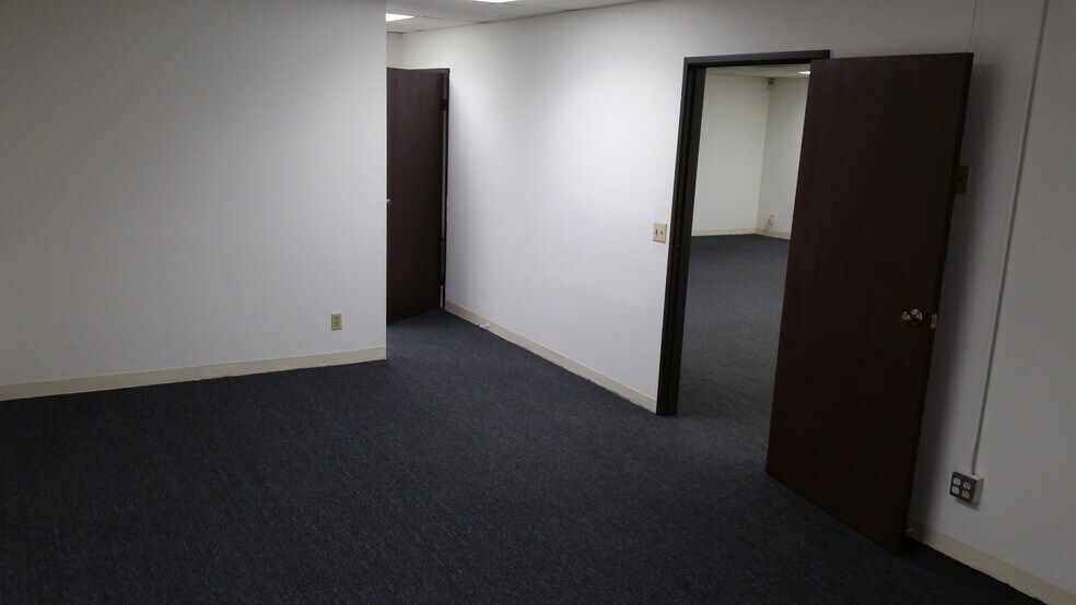 More Photos Of 11626-11632 Goldring Rd, Arcadia Warehouse For Lease