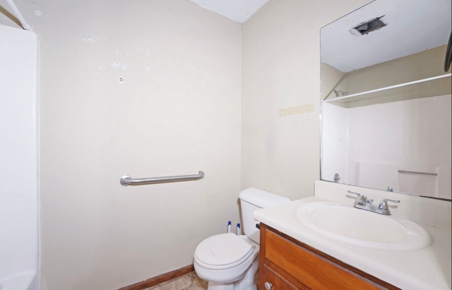 More Photos Of 124 Evergreen Trl, Cartersville Apartments For Sale