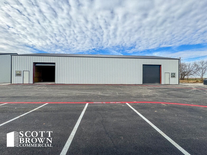 More Photos Of 8307 FM 2164, Sanger Warehouse For Lease