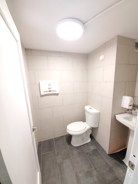 More Photos Of 13 E 37th St, New York Office Residential For Sale