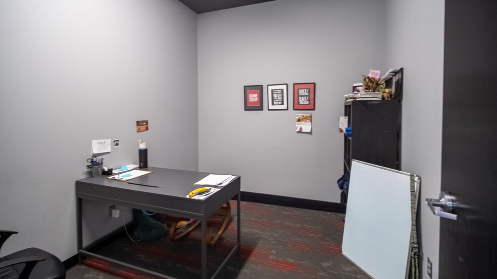 More Photos Of 2625 Highway 14 W, Rochester Flex For Lease