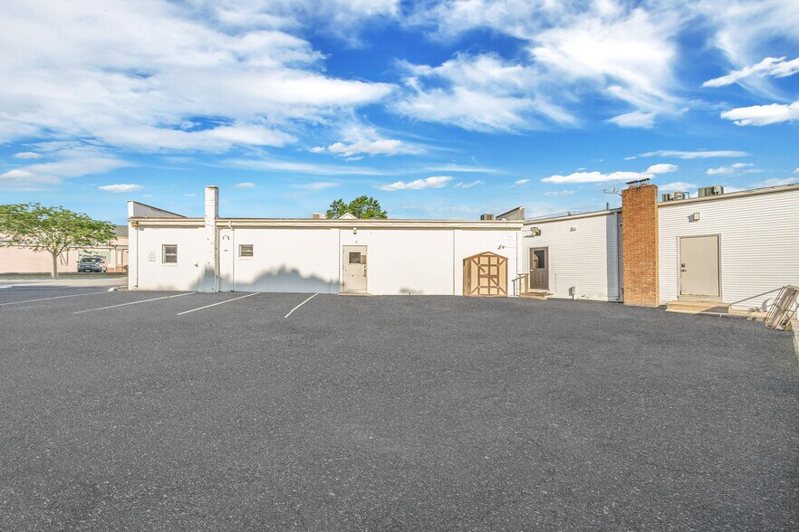 More Photos Of 10200 Main Rd, Mattituck Medical For Sale