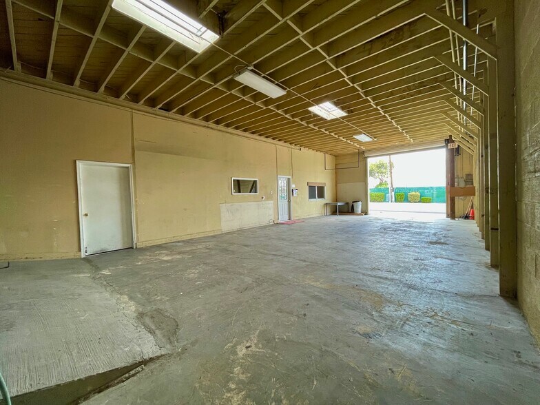 More Photos Of 821 W Main St, El Cajon Flex For Lease