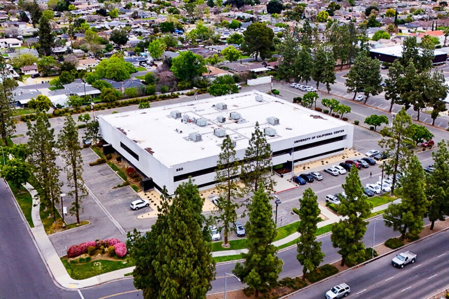 More Photos Of 550 E Shaw Ave, Fresno Office For Sale