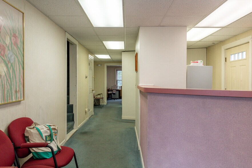 More Photos Of 1385 Congress St, Portland Office For Sale