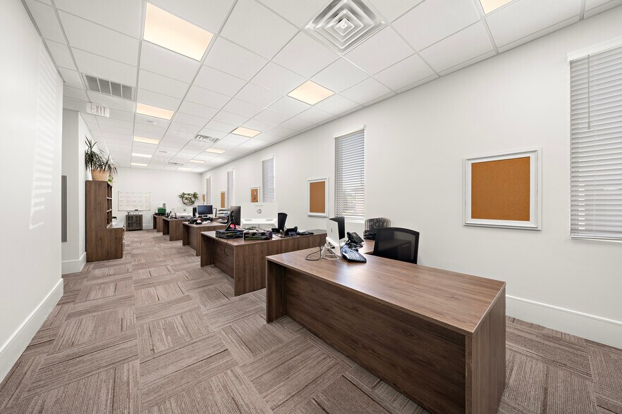 More Photos Of 16712 Huffmeister Rd, Cypress Unknown For Lease