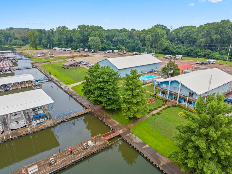 More Photos Of 13495 US Highway 54, Rockport Marina For Sale