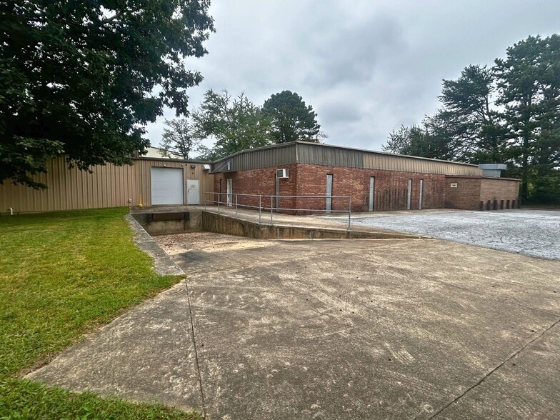 More Photos Of 3937 Chimney Rock Rd, Hendersonville Warehouse For Sale