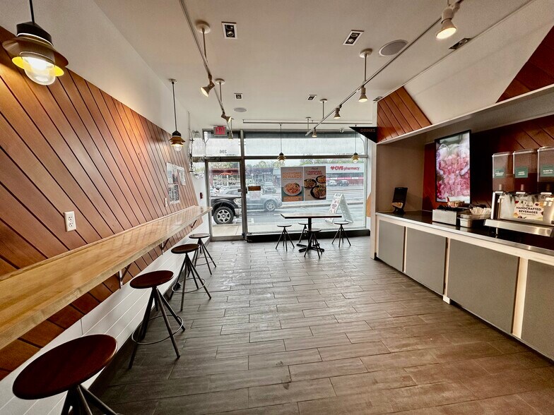 More Photos Of 370-400 Post Rd E, Westport General Retail For Lease