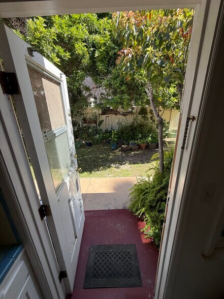 More Photos Of 440-446 Bonair St, La Jolla Apartments For Sale