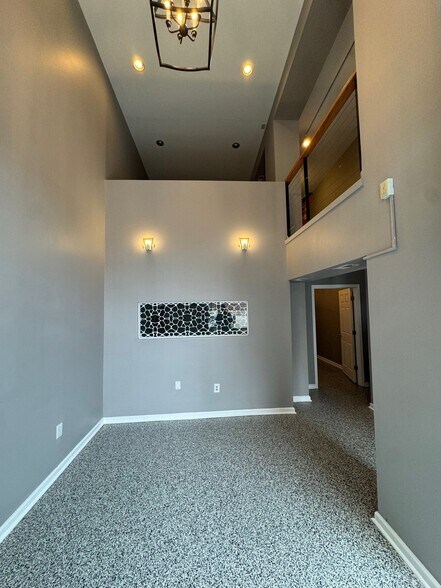 More Photos Of 136 Person St, Fayetteville Storefront Retail Office For Lease