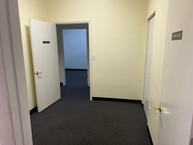 More Photos Of 4740-4780 US Highway 19, New Port Richey Unknown For Lease