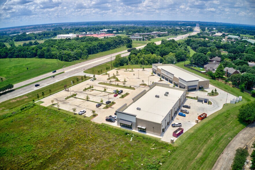 More Photos Of 8035 Highway 6, Missouri City Storefront Retail Office For Lease