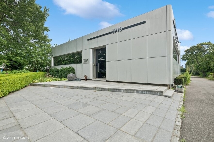 More Photos Of 1710 Hempstead Tpke, East Meadow Office For Sale