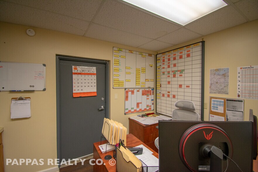 More Photos Of 675 High Grove Blvd, Akron Warehouse For Sale